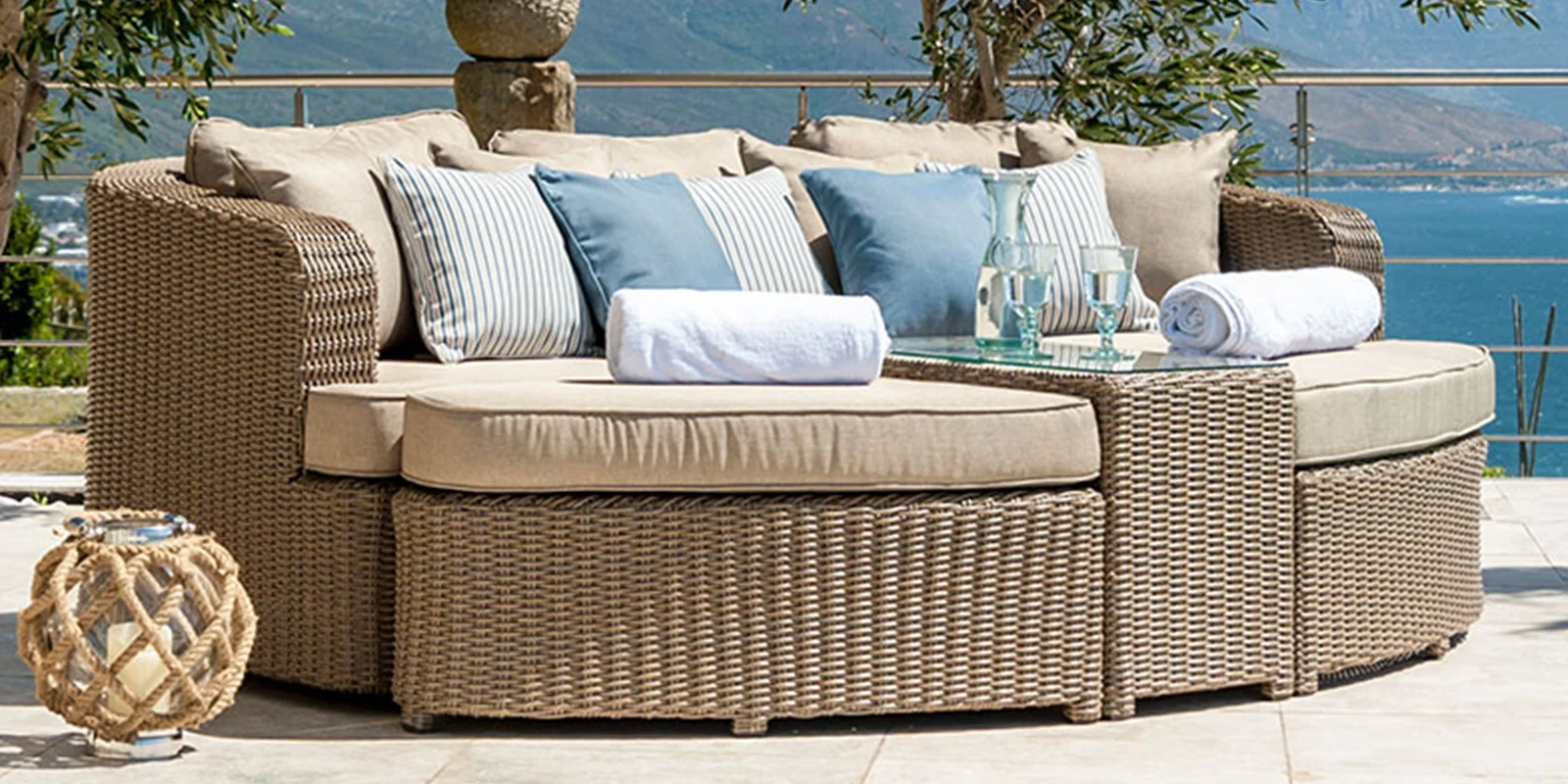 premium-rattan-furniture-banner نقش الیاف های رتان در دکوراسیون داخلی و تولید مبلمان
