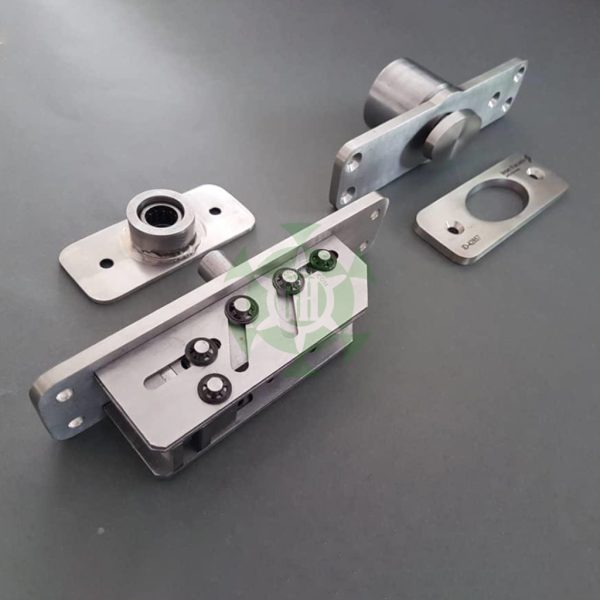 Pivot hinges P300 ironfacade 05